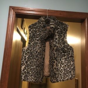 Valerie Stevens - Leopard Vest